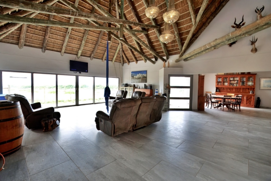 4 Bedroom Property for Sale in Stilbaai Wes Western Cape